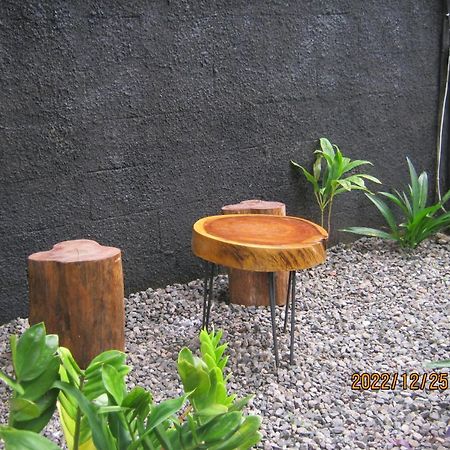 Hotel Aqilakost N Cafe Gadog Puncak Bogor Zewnętrze zdjęcie