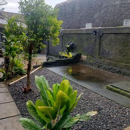 Hotel Aqilakost N Cafe Gadog Puncak Bogor Zewnętrze zdjęcie