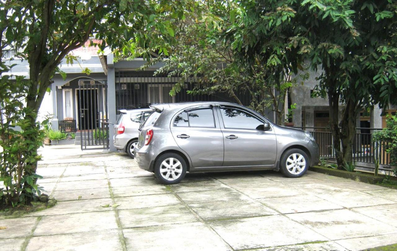 Hotel Aqilakost N Cafe Gadog Puncak Bogor Zewnętrze zdjęcie