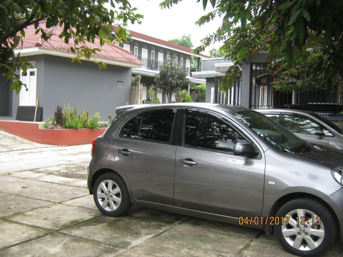 Hotel Aqilakost N Cafe Gadog Puncak Bogor Zewnętrze zdjęcie