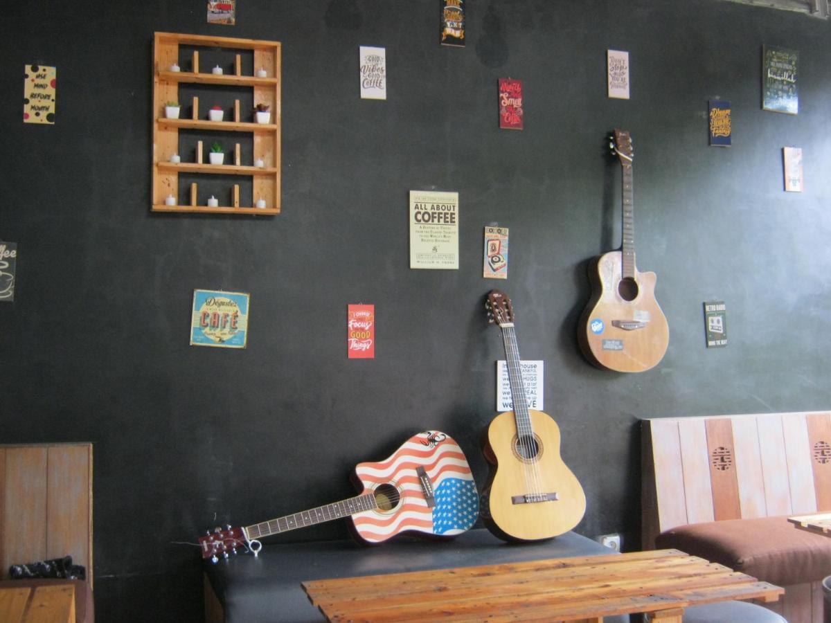 Hotel Aqilakost N Cafe Gadog Puncak Bogor Zewnętrze zdjęcie